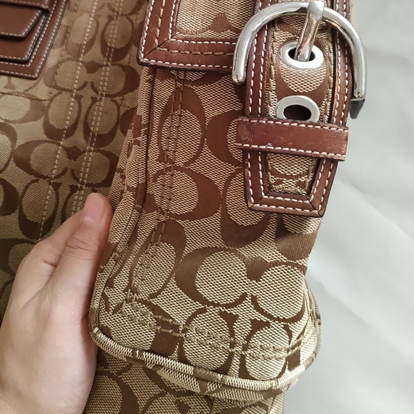 Coach Signature Brown Canvas Gallery 10079 Large Carry All Zip Up Shoulder Purse - Picture 12 of 17